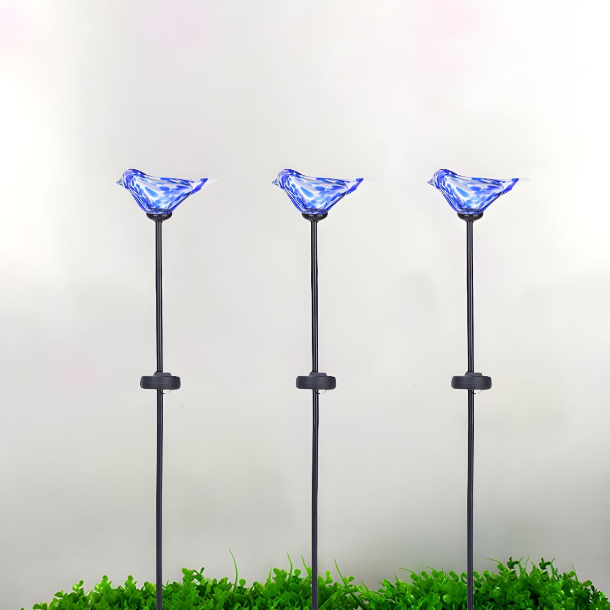 Outdoor Light Solar Stake Lamp Glass Birds | Solmira