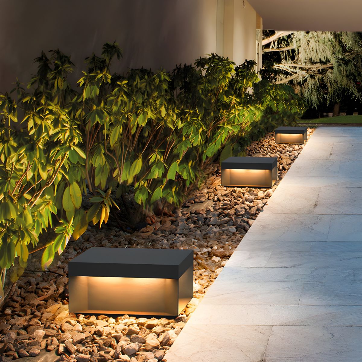 Outdoor Light Waterproof Metal Pillar Modern Style | Nuvira