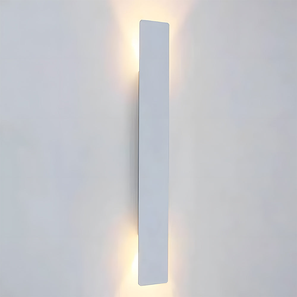 Outdoor Wall Light Aluminum LED in Modern Style | Calven
