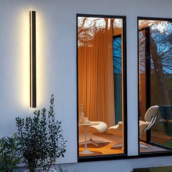 Outdoor Wall Light LED Linear Black for Garden Use | Silexa