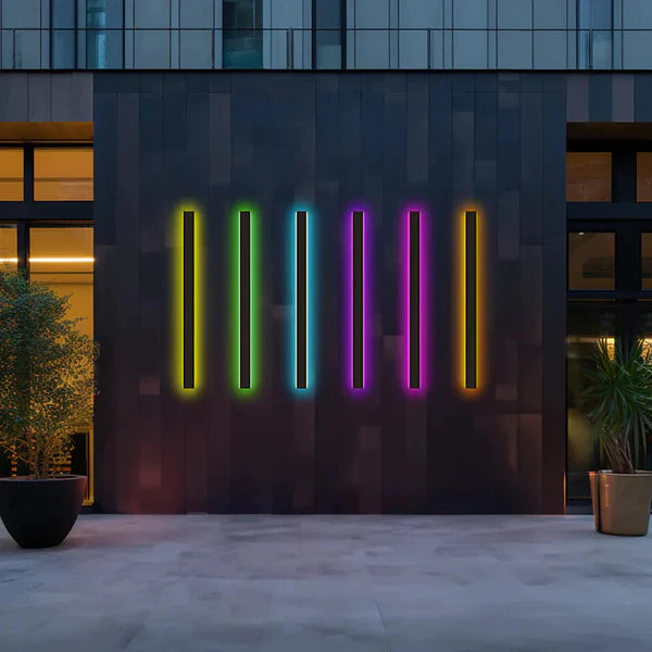 Outdoor Wall Light LED Linear Black for Garden Use | Silexa