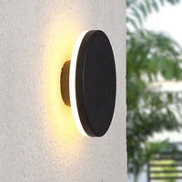 Outdoor Wall Light LED Metal Minimalist Design | Skandor