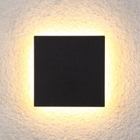 Outdoor Wall Light LED Metal Minimalist Design | Skandor
