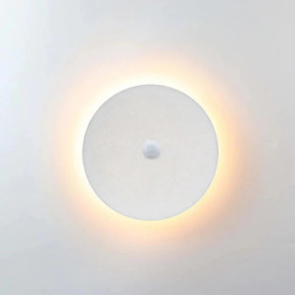 Outdoor Wall Light LED Metal Minimalist Design | Skandor