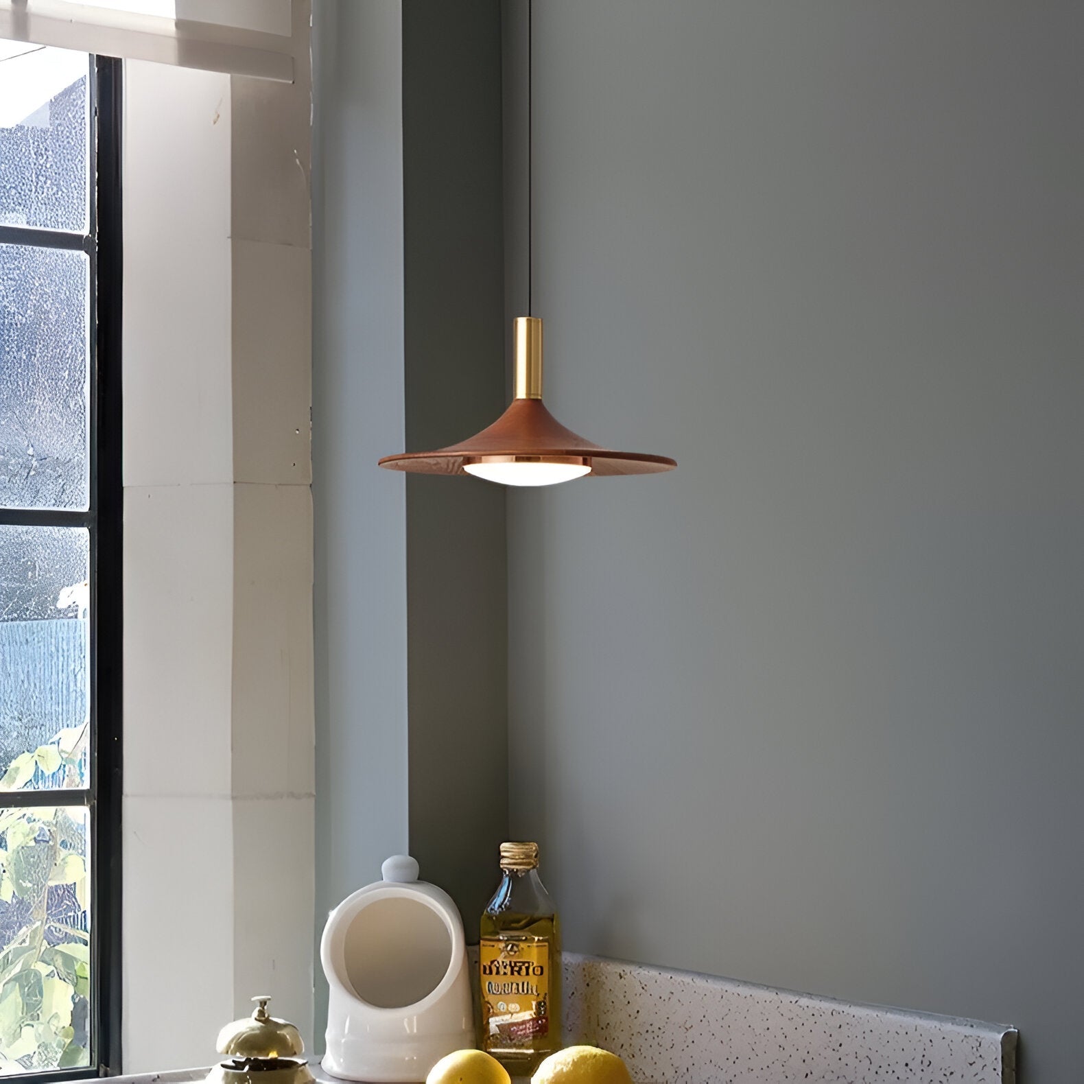 Pendant Light Iron Shade in Nordic Minimalist Style | Tavrin