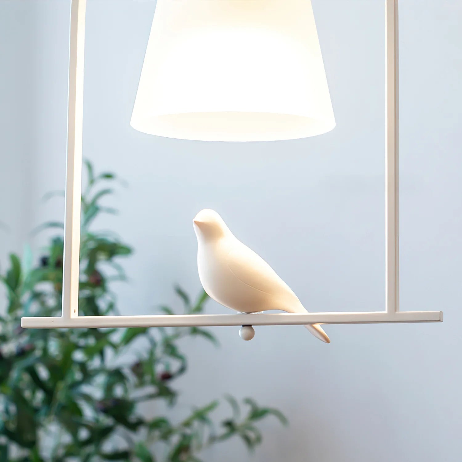 Pendant Light with Bird Details Scandinavian Interior | Arandis