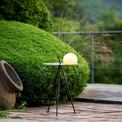 Solar Outdoor Side Table Lamp Tripod Design | Solario