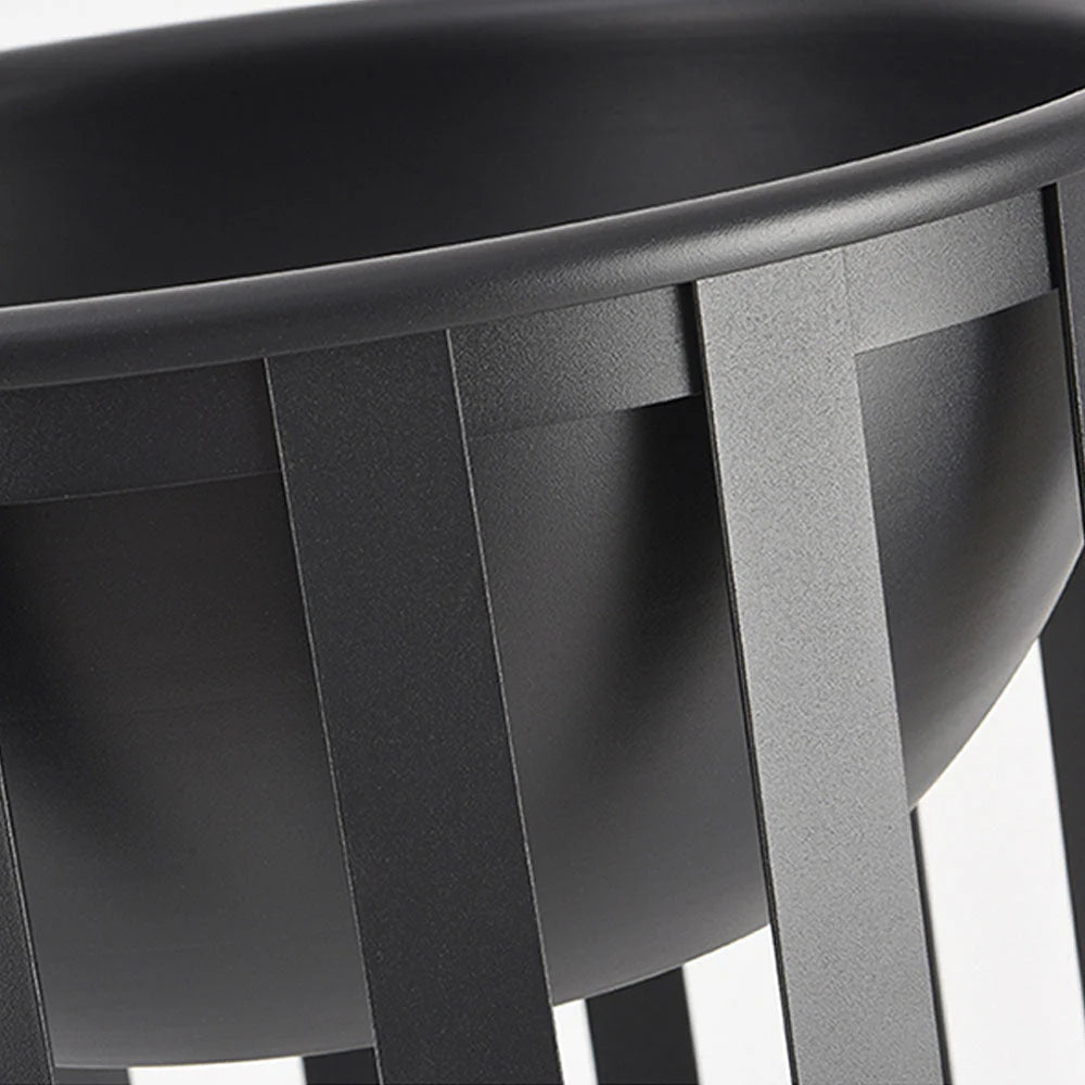 Solar Powered Metal Outdoor Floor Lamp Modern Design | Solarvo