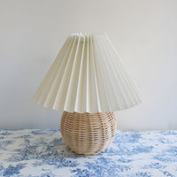 Table Lamp with Rattan and Pagoda Shade Oriental | Ranvio