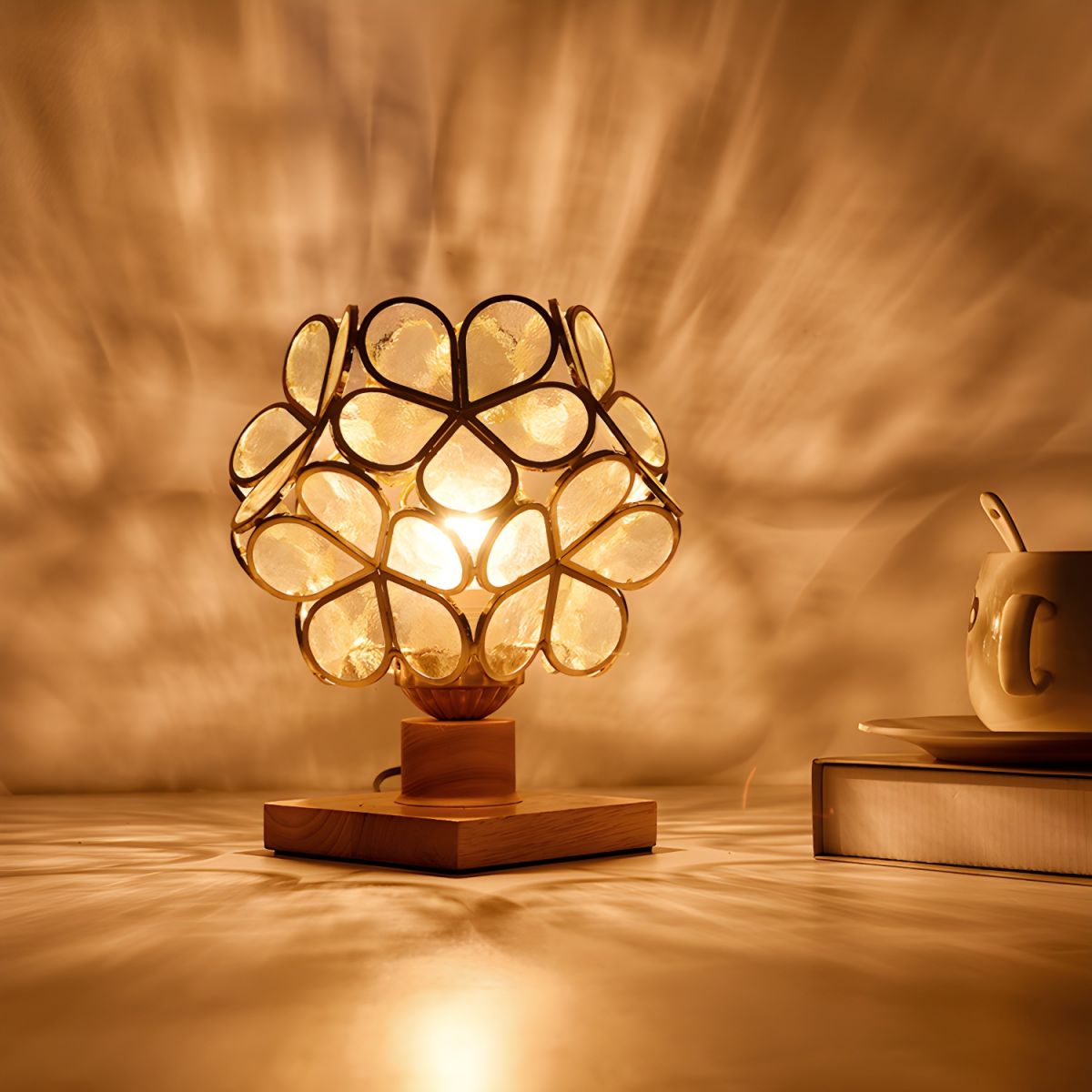 Table Lamp with Stained Glass Nordic Tiffany Style | Florvia