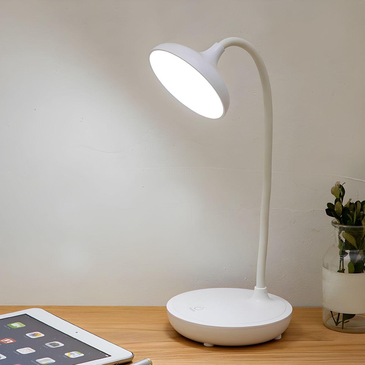 Table Lamp with touch control rechargeable LED modern | Alvion