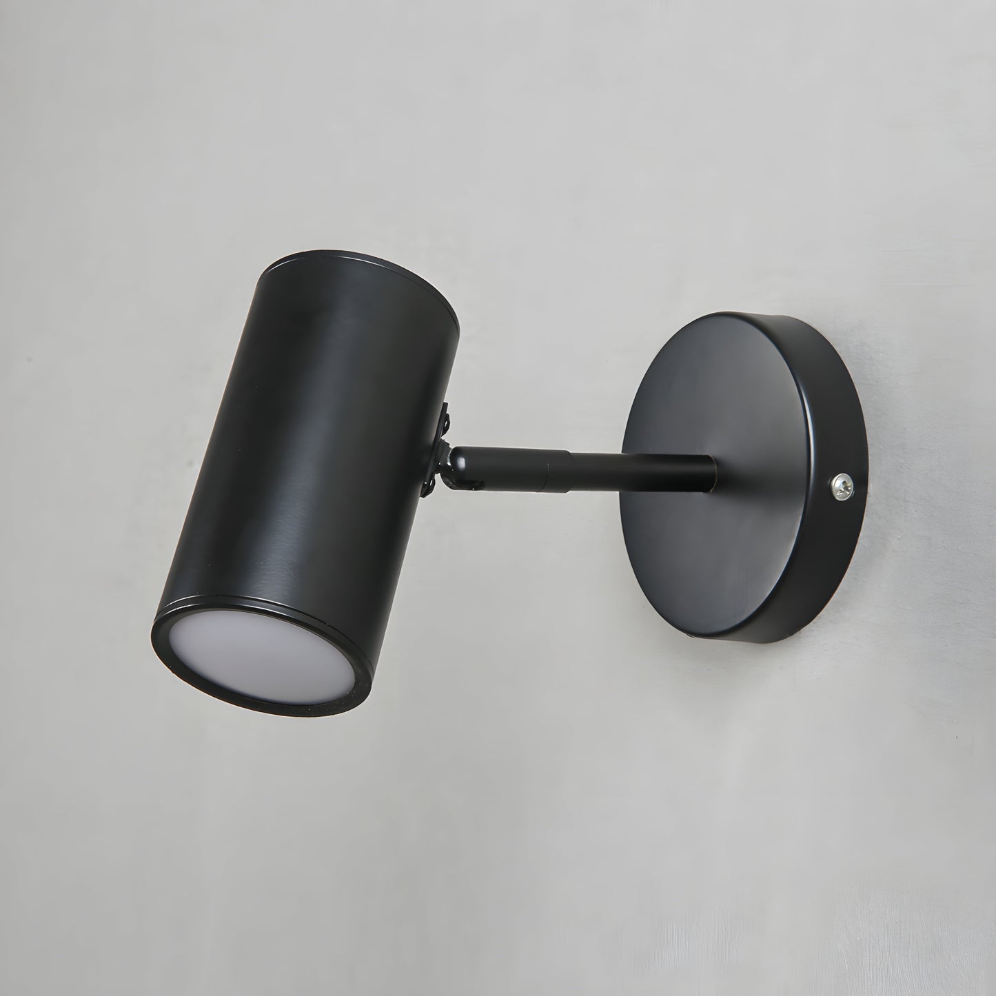 Wall Light Adjustable LED in Nordic Design | Aurien