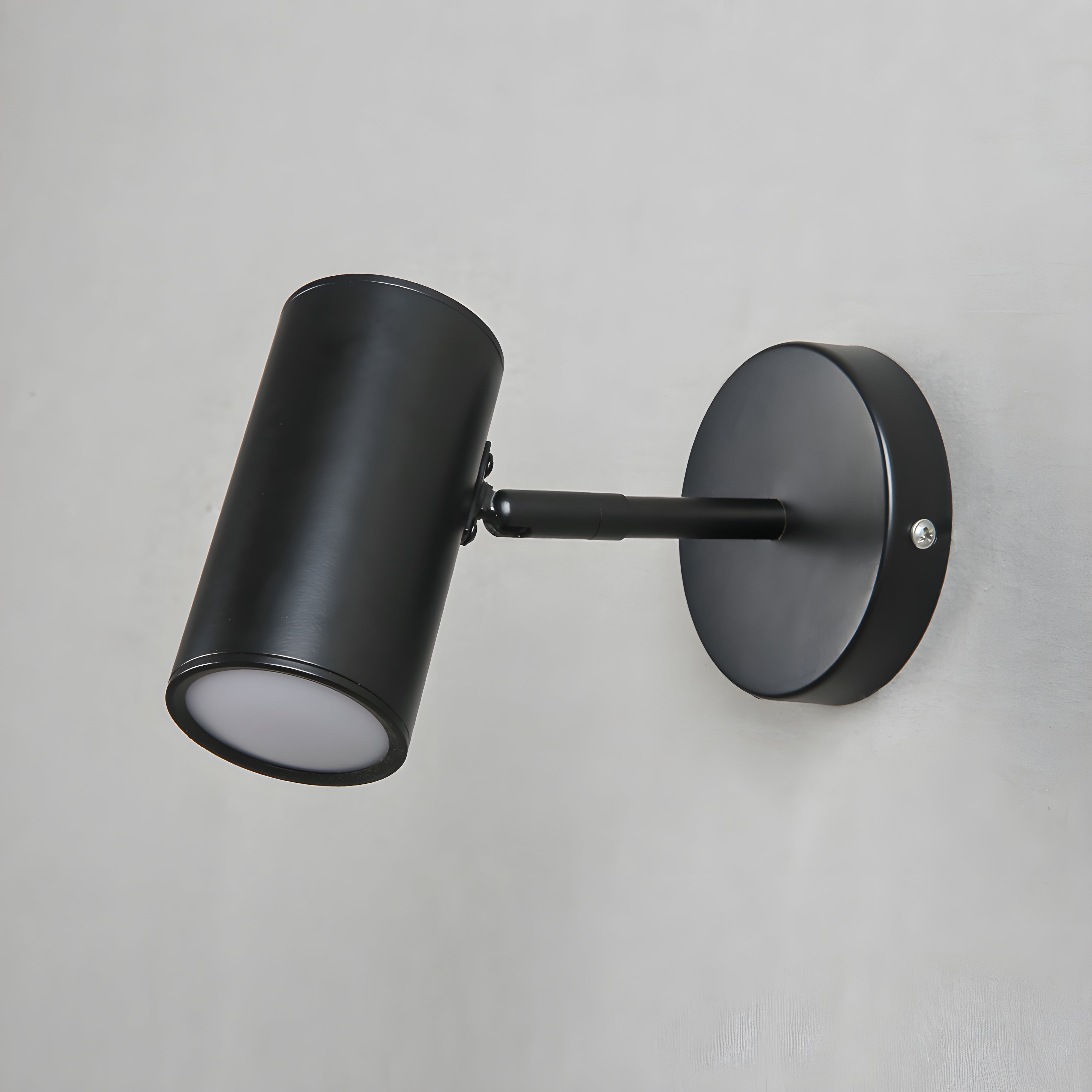 Wall Light Adjustable LED in Nordic Design | Aurien