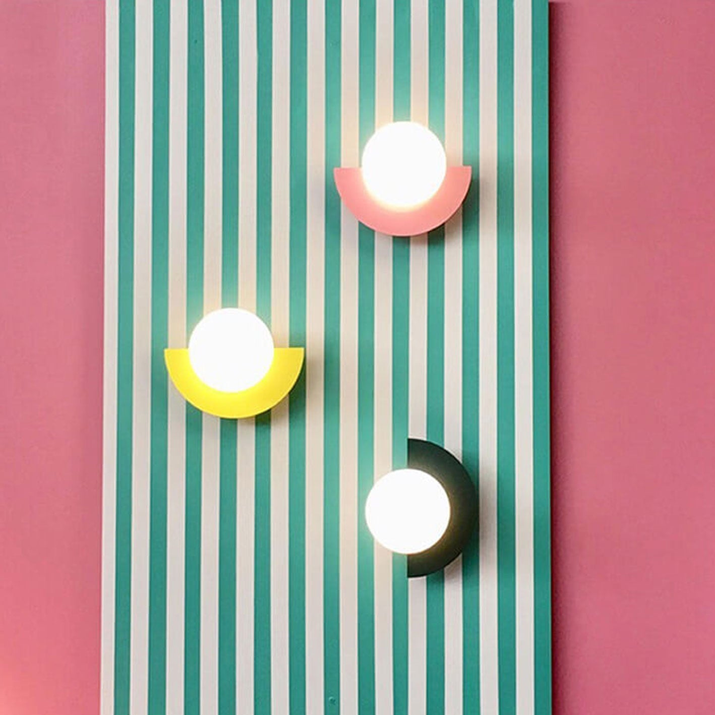 Wall Light Glass Globe Modern Wall Design | Valerno