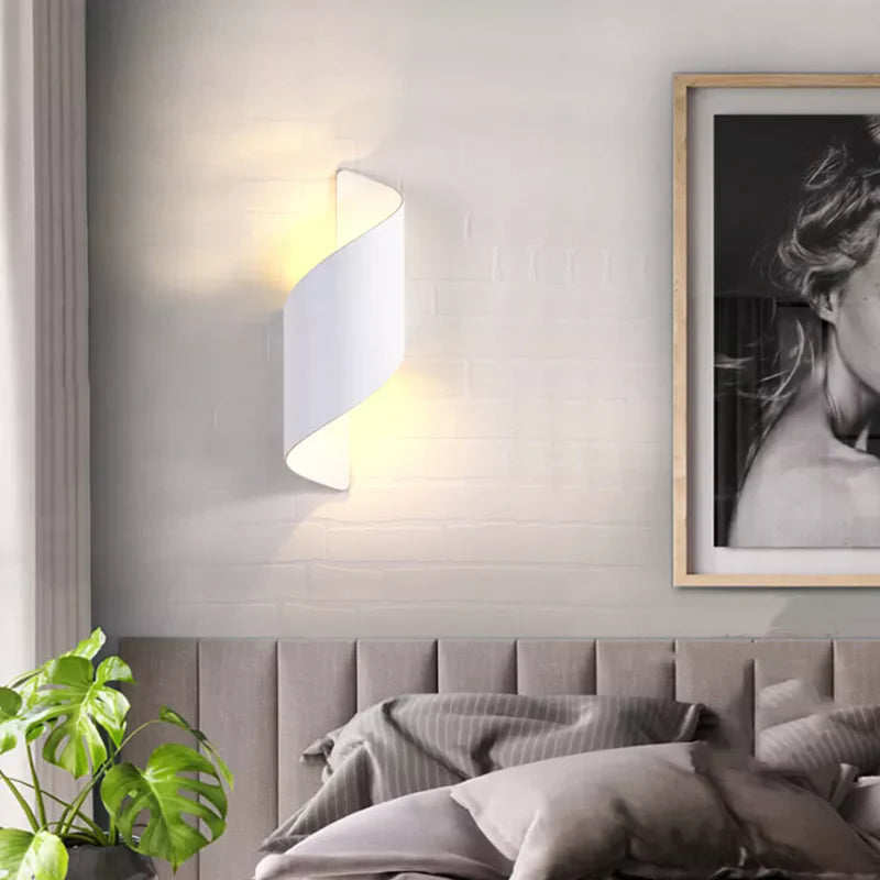 Wall Light LED Metal Rounded Contemporary Minimalist | Blonche