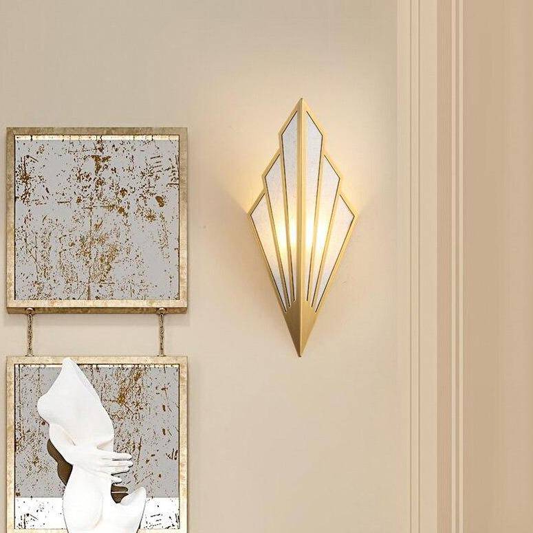 Wall Light Metal LED Triangular Design Modern | Trelvio